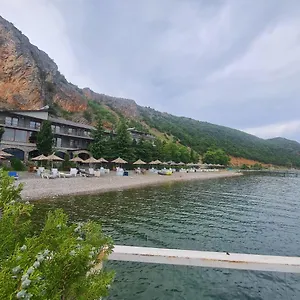 Kukesi Lini